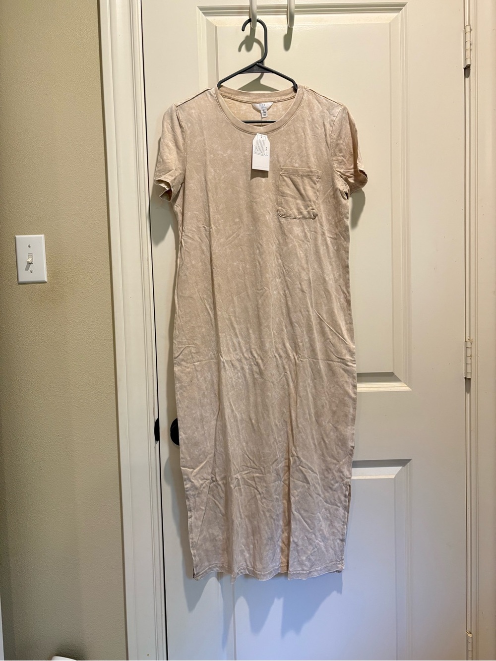 Time and Tru NWT Short-Sleeve Pocket Maxi Dress — Light Beige Small